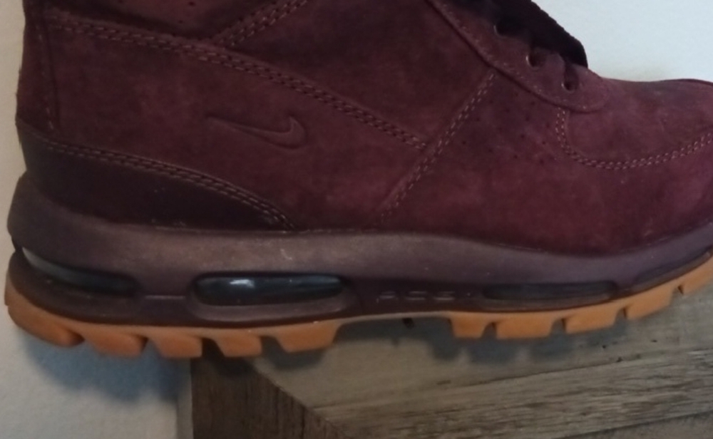 Nike Brown Sneakers with Rugged Sole and Lace-Up Design